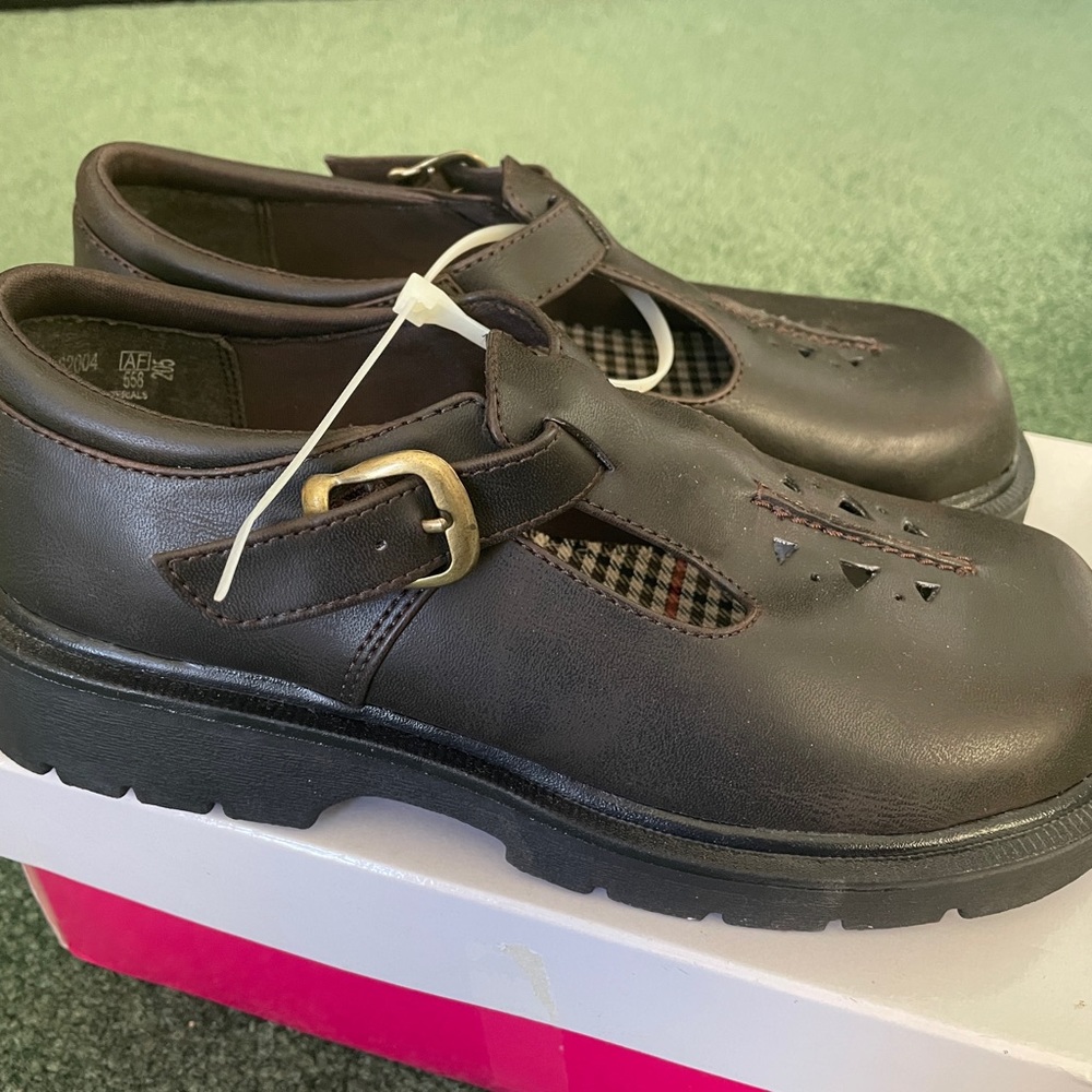[LAST ACT] TKS SHOES KIDS GIRLS STRAP BUCKLE SIZE 4